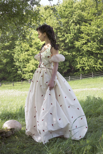Foto Aschenputtel mit Kleid Foto Aschenputtel mit Kleid